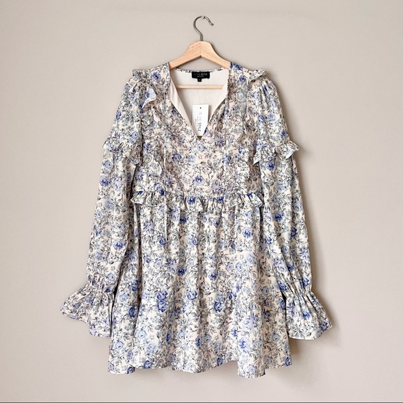 NWT {In The Style} Blue Floral Long Sleeve Frill Dress - Picture 1 of 4